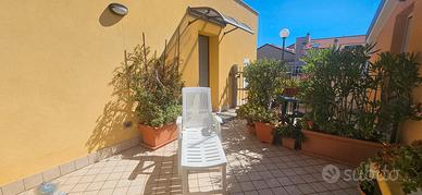 Attico a Loano con vista mare terrazzo du balconi 