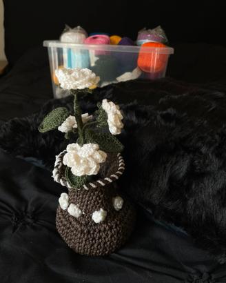 Roselline in cotone + vaso (uncinetto)