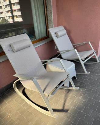 2 Sedie a dondolo con tavolino contenitore