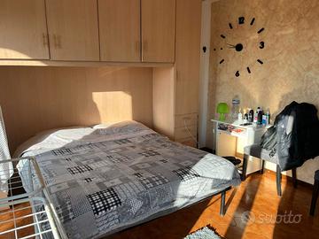 Camera da letto completa in buono stato