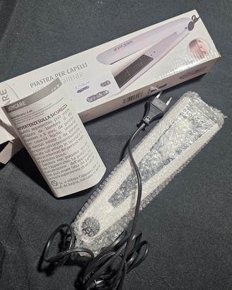 Piastra capelli nuova! Colore bianco