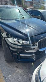 Jaguar F-Pace 2.0 D 180 CV AWD aut. Pure