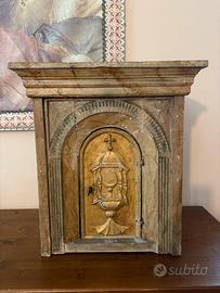 Antico tabernacolo in legno intagliato del XVIII