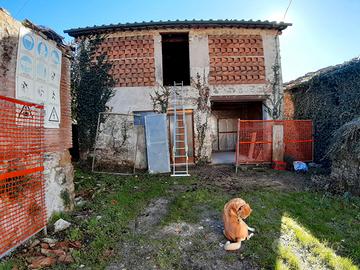 Rustico comune di Lucca loc. Cappella