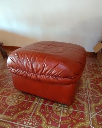 puf in pelle rosso