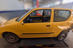 Fiat 600 incidentata