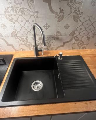 Lavello incasso KILSVIKEN nero + miscelatore