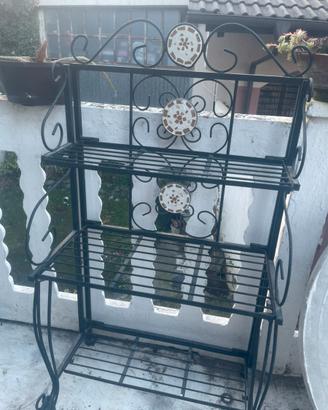 Entagere in ferro battuto e mosaico