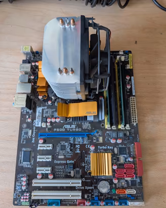 Intel Core 2 Duo E8400 + 6gb DDR2 + Asus P5QDturbo