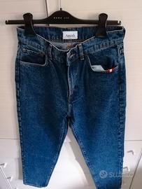 jeans Amish