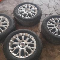 cerchi in lega completi di gomme 