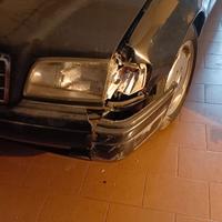 Mercedes c200 w202 incidentato