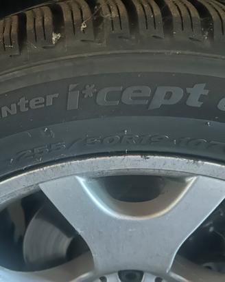 Gomme  Hankook 285/45 R19  bmw X5 o suv