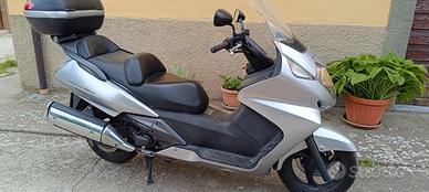 Honda silver Wing 400