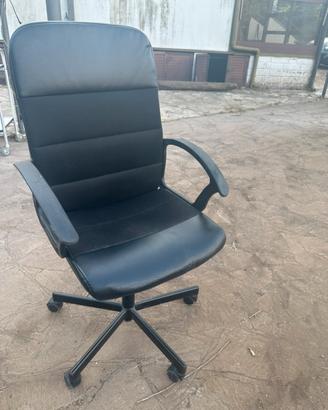 Sedia girevole eco pelle nera