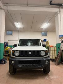 Suzuki jimny 4 posti