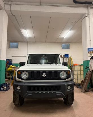 Suzuki jimny 4 posti