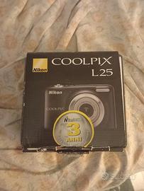 Nikon Koolpix L 25 con scheda da 8 giga
