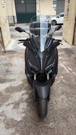 Yamaha X-Max 300