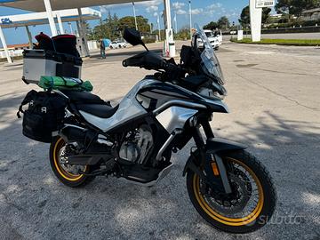 CFmoto 800 mt Explore