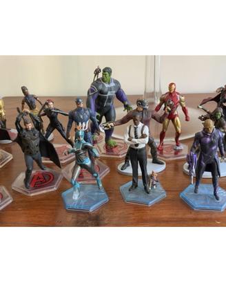 MARVEL 18 AVENGERS ENDGAME DELUXE SET disney