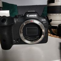 Kit Canon EOS R7 