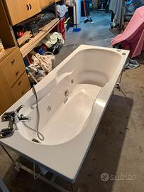 Vasca idromassagio