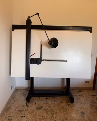 Tavolo da disegno con tecnigrafo zucor