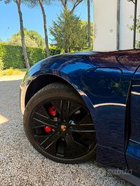 Porsche Taycan4S Performance