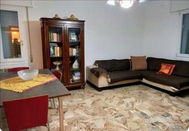 Appartamento per ditte utenze incluse zona oriago