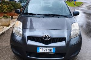 Toyota Yaris 1.0 5 porte Sol