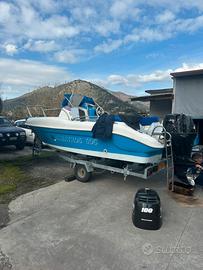 Albatros walk around 6 m