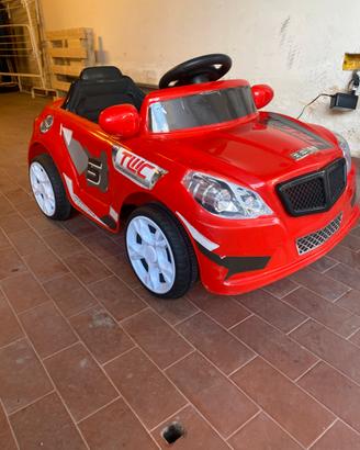 Auto elettrica per bambini