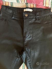 Set pantaloni a sigaretta