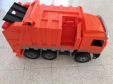 Camion spazzatura giocattolo