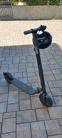 monopattino elettrico Segway Ninebot e25e
