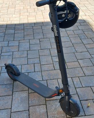 monopattino elettrico Segway Ninebot e25e