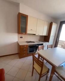 Endine vista lago con box doppio e due balconi