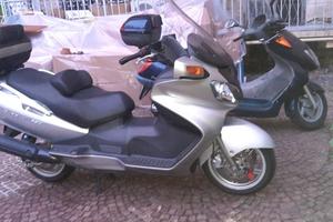 Suzuky Burgman 650 anno 2005 solo 21000 KM