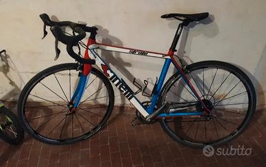 bicicletta da corsa full carbon