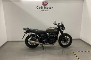 TRIUMPH STREET TWIN 900