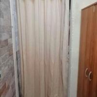 Tenda oscurante a piega fissa. asta compresa