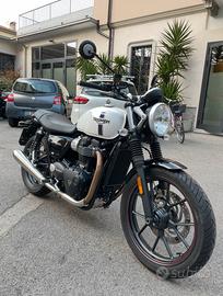 Triumph street twin 900