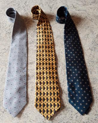 LOTTO3CRAVATTE UOMO FIRMATE:FENDI-UNGARO-VALENTINO