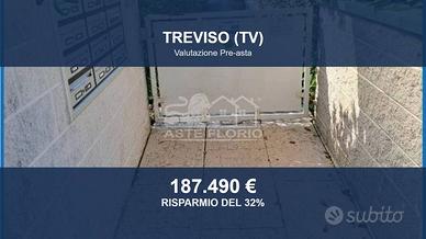 Immobile in asta di 185 m² con box auto doppio a T
