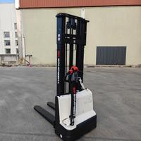 Stoccatore sollevatore 1.500Kg EP