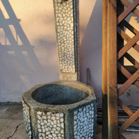 Fontanella in pietra giardino