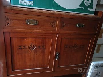 Credenza stile Liberty