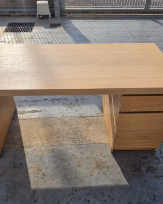 Scrivania IKEA MALM 160x65 cm – effetto legno