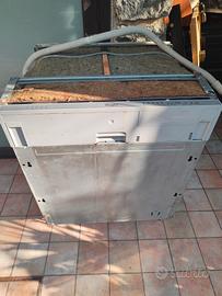 Lavastoviglie Whirlpool